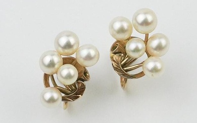 14KYG Pearl Cluster Earrings