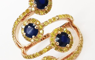 1.55 ct blue sapphire & 1.00 ct fancy vivid yellow diamonds designer ring - 14 kt. Pink gold - Ring Sapphire - Diamonds, AIG Certified No Reserve
