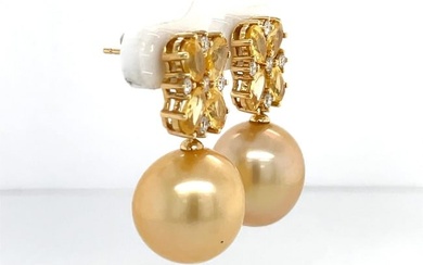 18 Karat Yellow Gold Sapphire Diamond Golden South Sea Pearl Earrings 5.02 Cttw