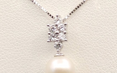 18 kt. Akoya pearl, White gold, 7.00 mm - Necklace with pendant - 0.18 ct Diamond