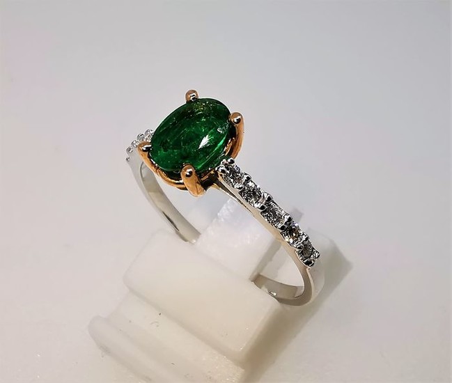 18 kt. Bicolour - Ring - 1.21 ct Emerald - Diamond