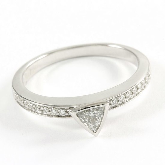 18 kt. White gold - Engagement Ring- 0.45 ct Diamond
