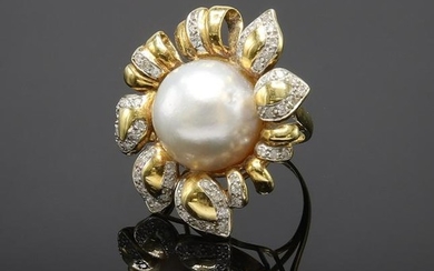 18KY Gold Mabe Pearl and Diamond Ring
