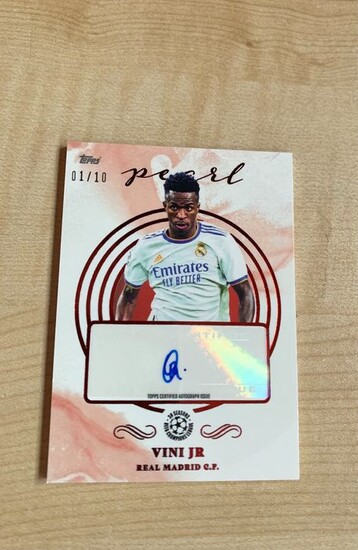 2022 TOPPS Pearl - Vinicius Jr 1/10 Auto Red Parallel - UEFA Champions League - Real Madrid