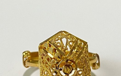 21 kt Yellow gold - Ring