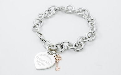 Return to Tiffany Heart Tag Key Bracelet SilverRubedo Metal - Bracelet