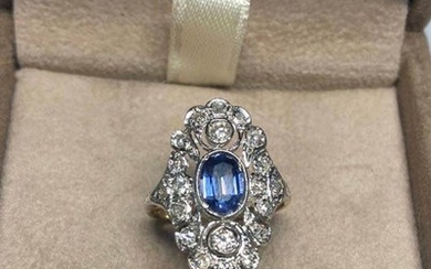 Yellow gold - Ring Sapphire - Diamonds