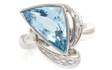 3.48ct Aquamarine & Diamond Ring