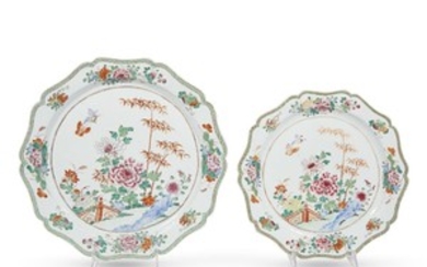A pair of Chinese export porcelain famille rose chargers...