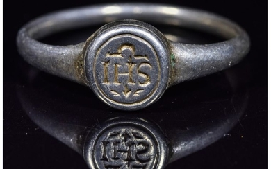 CRUSADERS SILVER RING WITH MONOGRAM