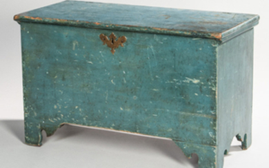 Small Blue-painted Six-board Chest