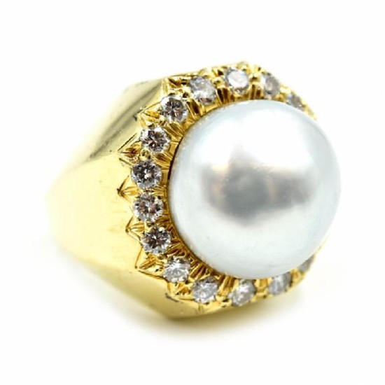 Henry Dunay Pearl and Diamond Ring 18k Yellow Gold