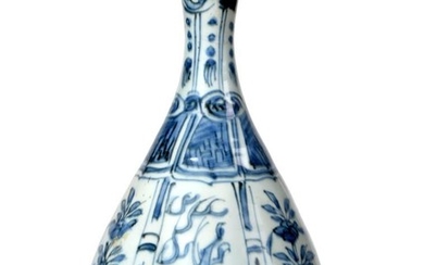 A Chinese Kraak Porcelain Bottle, early 17th century, of pear...