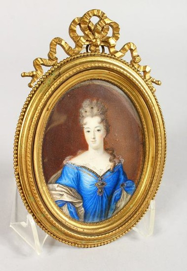 A GOOD 19TH CENTURY OVAL PORTRAIT MINIATURE, of a lady