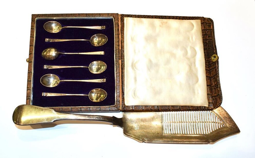 A George III silver fish slice, London, 1814, Fiddle pattern,...