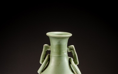A 'Longquan' celadon-glazed pear-shaped vase, Song - Yuan dynasty | 宋至元 龍泉窰青釉弦紋雙耳瓶