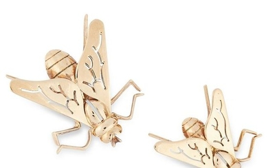 A PAIR OF FLY INSECT BROOCHES, BOUCHERON in yellow