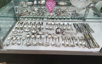 A VICTORIAN SILVER PLATE CUTLERY SETTING