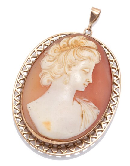 A VINTAGE 9CT GOLD CAMEO PENDANT; oval shell cameo featuring a portrait of a lady to decorative frame, size 49 x 32mm, wt. 9.16g.