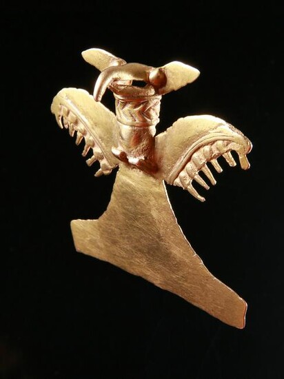 A Veraguas Eagle Pendant