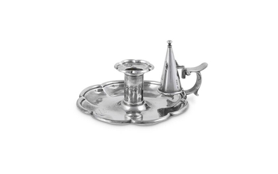 A WILLIAM IV SILVER OCTOFOIL CHAMBER CANDLESTICK BY ROBERT HENNELL I