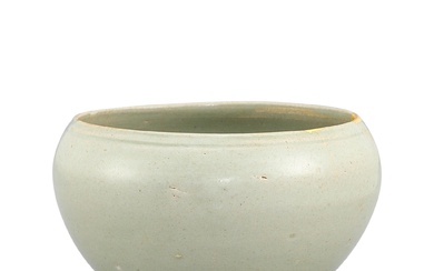 A Yue celadon alms bowl, Song dynasty 宋 越窰青釉缽