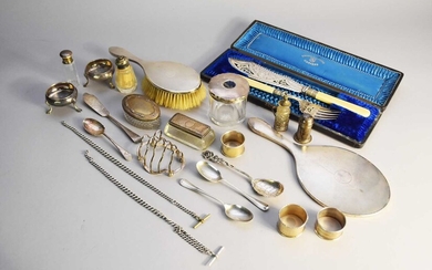 A collection of various pieces of silver and plate