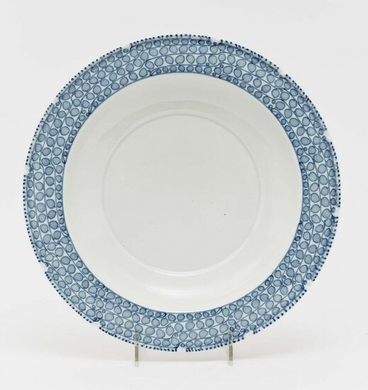 A dish (saucer) - Meissen, design by Richard