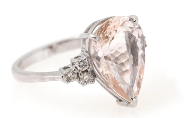 A morganite ring set with a pear-shaped morganite weighing app. 5.82 ct....