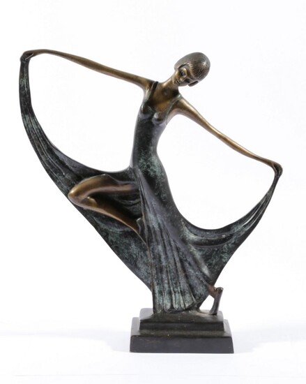 An Art Deco Bronze Figure of a Dancer (H:34cm)