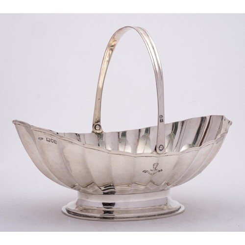 An Edward VII silver swing handled basket, maker Goldsmiths ...