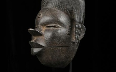 An Ogoni Mask, "elu"