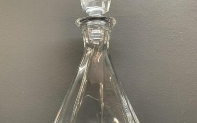 Angular Molded Glass Decanter With Stopper