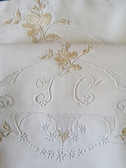 Antique pure linen bedding set with large hand embroidery. 220 x 280 cm (2) - Linen - Second half 19th century