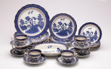 Booths "Real Old Willow" pattern (A8025) Dinner Wares