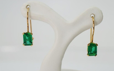 Brilliant Green Beryl Doublet 14 Karat Earrings