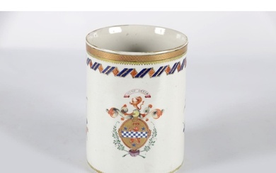 CHINESE EXPORT ARMORIAL CYLINDRICAL MUG