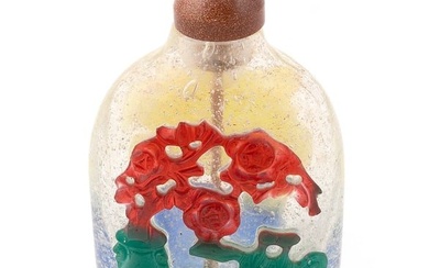 CHINESE RED, GREEN, YELLOW AND BLUE CUT TO SNOWFLAKE OVERLAY GLASS SNUFF BOTTLE Late 19th/Early 20th