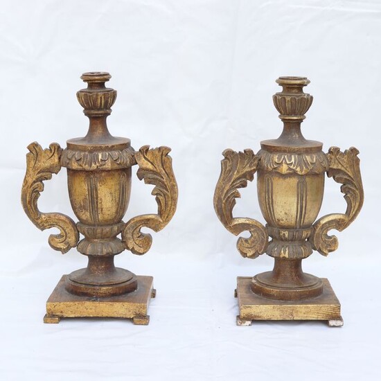 Carved and gilded wood amphora candlesticks (2) - Gilt, Wood - Late 19th century