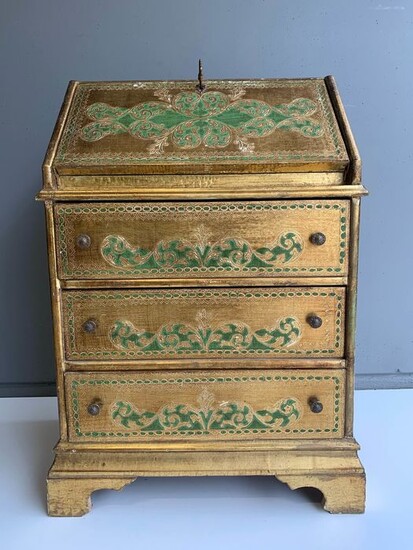 Chest of drawers - Louis XIV Style