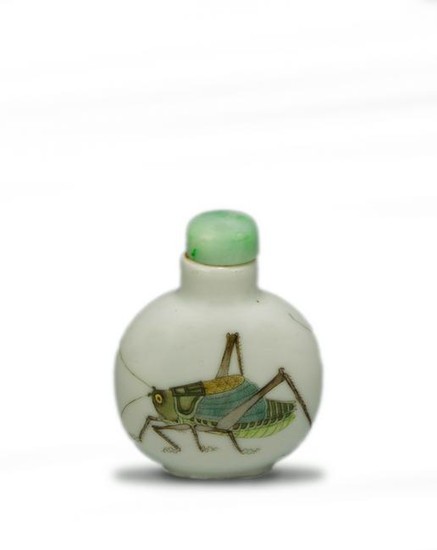 Chinese Imperial Daoguang Snuff Bottle with Crickets