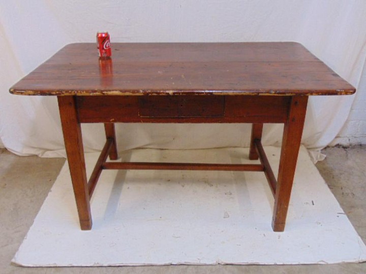 Country pine stretcher base table, with single drawer
