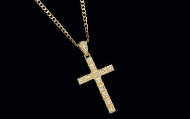 Cross pendant with diamonds in both faces
