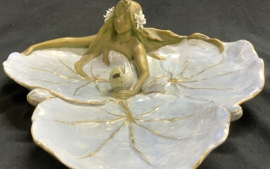 ERNST WAHLISS Art Nouveau Lily Pad Dish W Female Fig