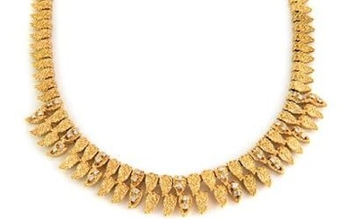 Estate 1ct Diamond 18k Yellow Gold Textured Leaf Link Necklace