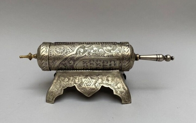 Esther scroll box in silver-gilt