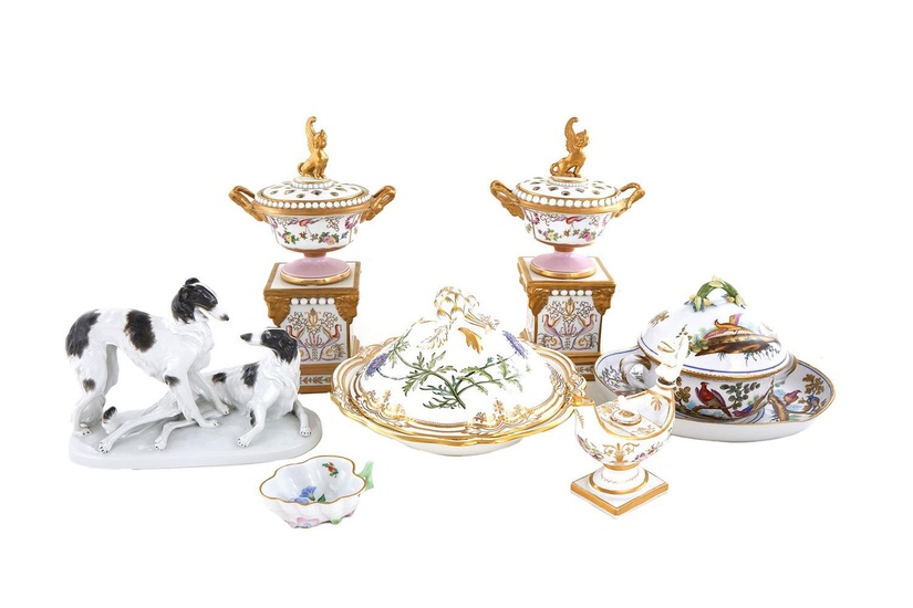 European Porcelain Tableware and Objects (7pcs)
