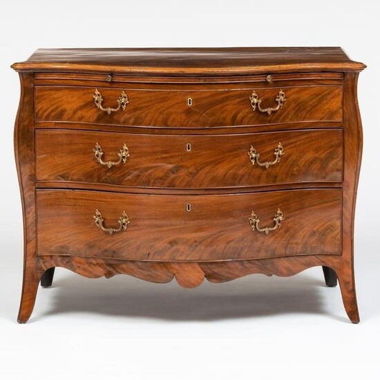George III Mahogany Serpentine-Fronted Chest of Drawers, attributed to the workshop of Henry