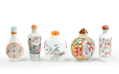 Five Chinese famille rose snuff bottles Qing dynasty, 19th century - 20th...