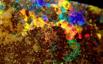 Gorgeous boulder opal 153,90ct - 40.92×28.47×18.3 mm - 30.78 g